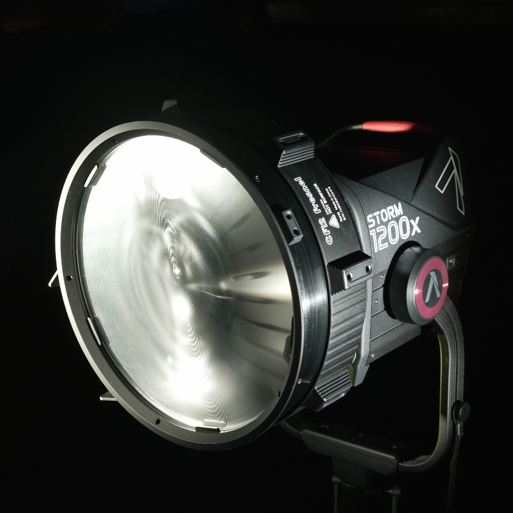 APUTURE CF12 Fresnel