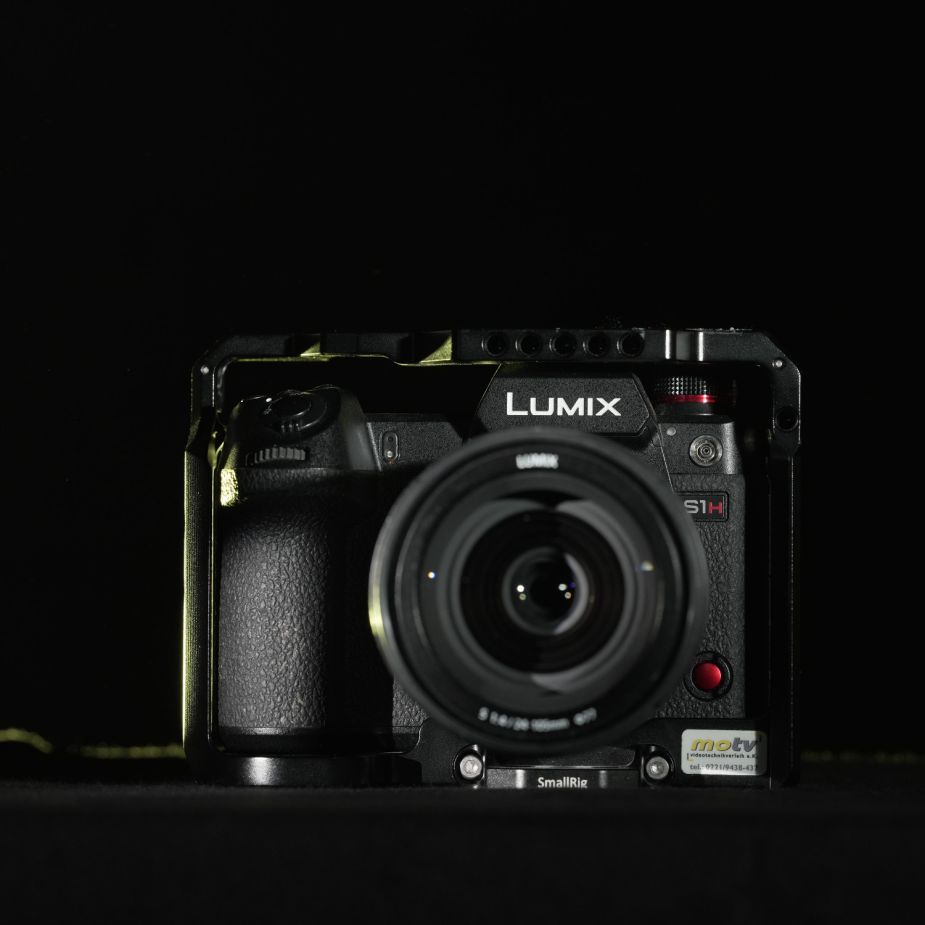 PANASONIC LUMIX S1H