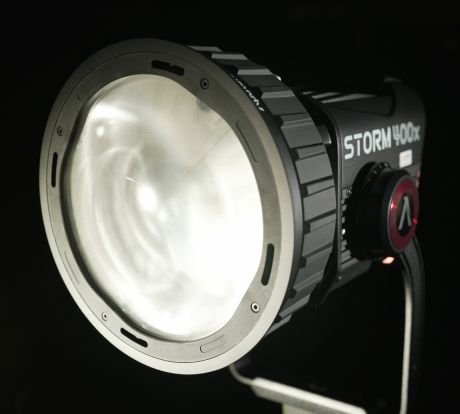 APUTURE CF7 Fresnel