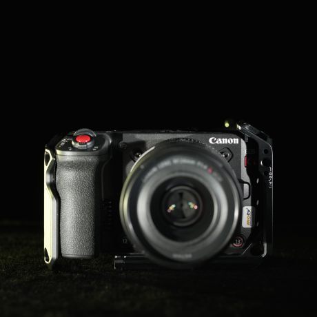 CANON EOS C50